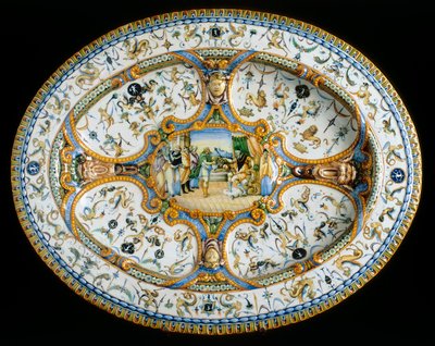 Tablett mit Grotesken aus der Werkstatt von Orazio Fontana, aufbewahrt im Museo Nazionale del Bargello, Florenz von Orazio (workshop of) Fontana