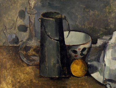 Stillleben mit Karaffe, Milchkännchen, Schüssel und Orange von Paul Cézanne
