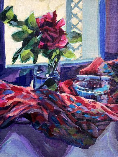 Lebendiges Rosenfenster Stillleben von Pauline Wegman | Key and Sea Creative