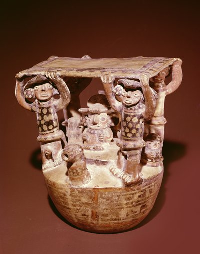 Gottheit auf Thron mit Baldachin, unterstützt von Höflingen, Recuay-Kultur von Peruvian School