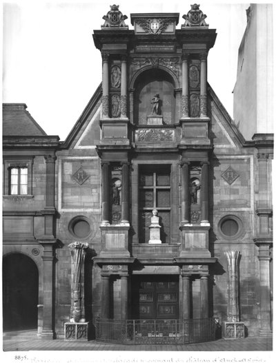 Zentraler Teil der Hauptfassade, vom Schloss Anet, im Hof der Ecole des Beaux-Arts, 1547-52 von Philibert Delorme