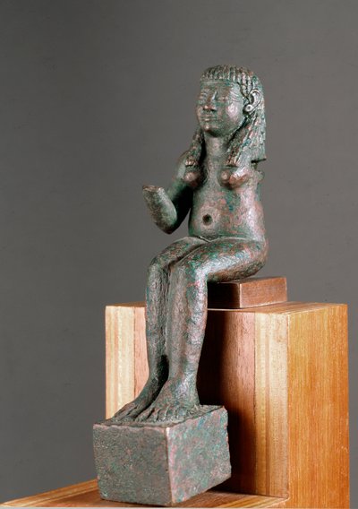 Phönizische Kunst: Darstellung der Göttin Astarte. Bronzeskulptur aus dem 7. Jahrhundert v. Chr. Aus dem Heiligtum von Carambolo in Spanien von Phoenician