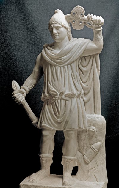 Zivilisation der Phönizier: Mithrische Gottheit mit Fackel und Doppelaxt. 2. oder 3. Jahrhundert n. Chr. Marmorskulptur. Dim. 87 cm. Paris, Louvre Museum von Phoenician Phoenician