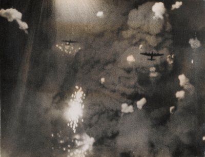 Fotografie aufgenommen, als die Royal Air Force Lancasters Dresden angriff von Photographer German