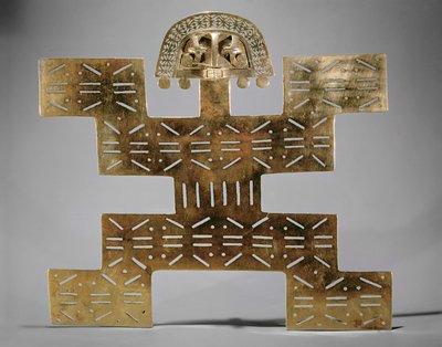 Gegossenes Tumbaga-Bruststück, aus Huaca del Dragon, Caldas, Kolumbien, Tolima-Stil von Pre Columbian