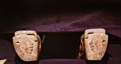 (Detail) Joch, verwendet bei zeremoniellen Ballspielen, Vera Cruz von Pre Columbian Pre Columbian