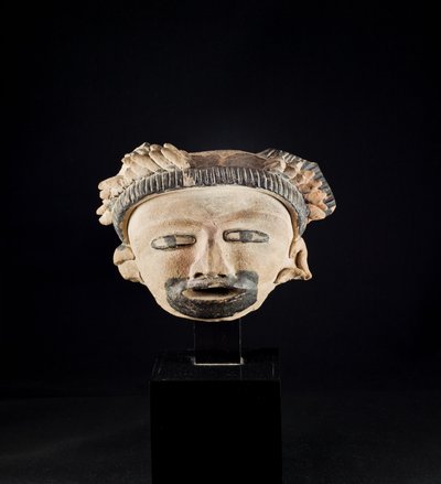 Kopf-Statuette / Mexiko, Totonaken-Kultur von Precolombian Precolombian