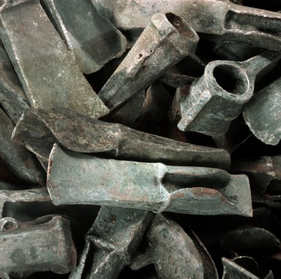 Vorgeschichte: Axt vom Typ Ardea aus der Nekropole von Ardea, Latium. Eisenzeit. 8. Jahrhundert v. Chr. Rom, Museo Nazionale Preistorico Etnografico Luigi Pigorini von Prehistoric Prehistoric