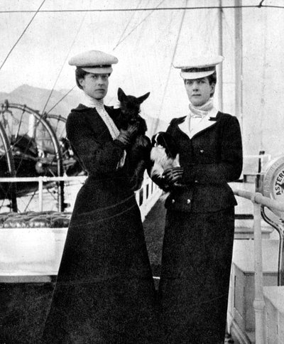Königin Alexandra 1844-1925 mit ihrer Tochter Prinzessin Victoria 1868-1935, 1908 von Queen Alexandra