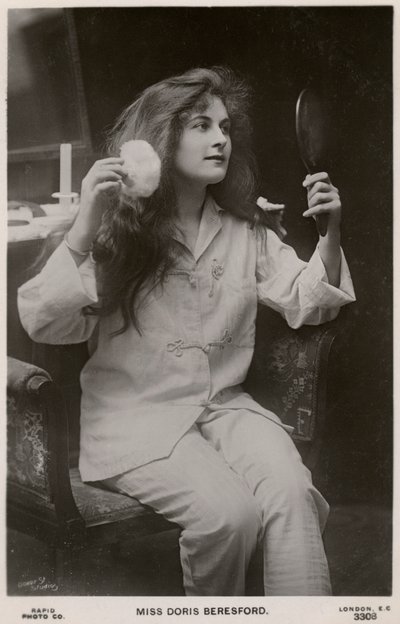Doris Beresford, britische Schauspielerin, um 1900 von Rapid Photo Company