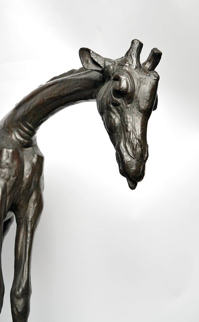 Große Giraffe mit gesenktem Kopf, modelliert 1909-10, gegossen vor 1913 von Rembrandt Bugatti