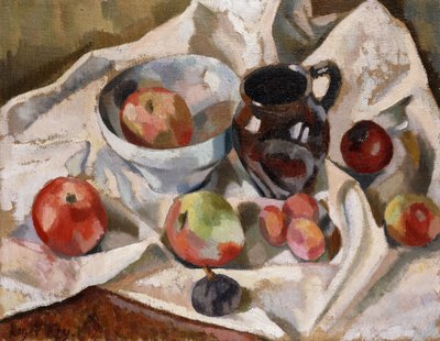 Stillleben mit Äpfeln, Pflaumen und einem Krug von Roger Eliot Fry