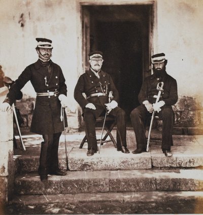 Generalmajor Henry Frederik Lockyer und zwei seiner Mitarbeiter, aus einem Album mit 52 Fotografien im Zusammenhang mit dem Krimkrieg, 1855 von Roger Fenton
