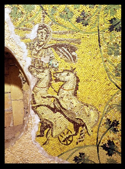 Christus Helios, aus der vorconstantinischen Nekropole unterhalb von St. Peter (Mosaik) von Roman