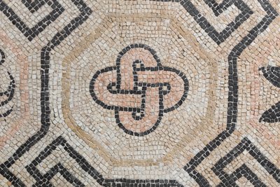 Geometrisches Muster aus der Via San Rocchino Domus, 2. Jahrhundert n. Chr. von Roman
