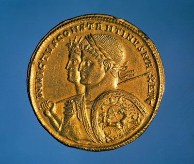 Goldmünze mit dem Bildnis von Kaiser Konstantin I. dem Großen von Roman
