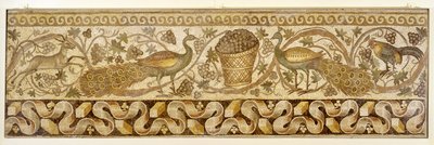 Mosaik einer Weinrankenbordüre mit Pfauen, Antiochia, 526-540 von Roman