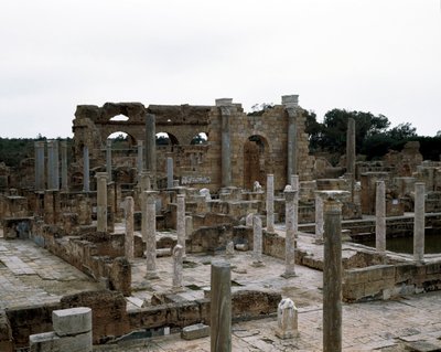 Öffentliches Bad, erbaut unter Kaiser Hadrian, 2. Jahrhundert von Roman