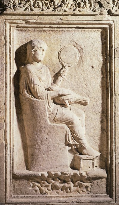 Relief einer römischen Dame mit Spiegel von Roman