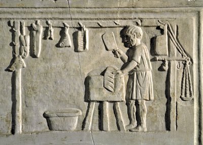 Römische Kunst: „ein Metzger in seinem Laden“ Basrelief, römische Zivilisation, 2. Jahrhundert n. Chr., Rom, Museo della Civilta Romana von Roman