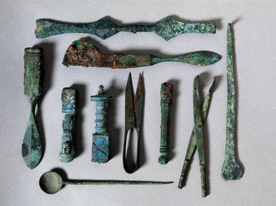 Römische Kunst: Satz chirurgischer Instrumente aus dem Haus des Chirurgen in Pompeji. 1. Jahrhundert v. Chr. Neapel, Museo Archeologico Nazionale von Roman