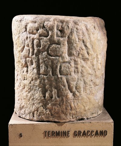 Römische Zivilisation, Grenzstein, der die durch die Gesetze der Gracchen zugewiesenen Parzellen markierte von Roman