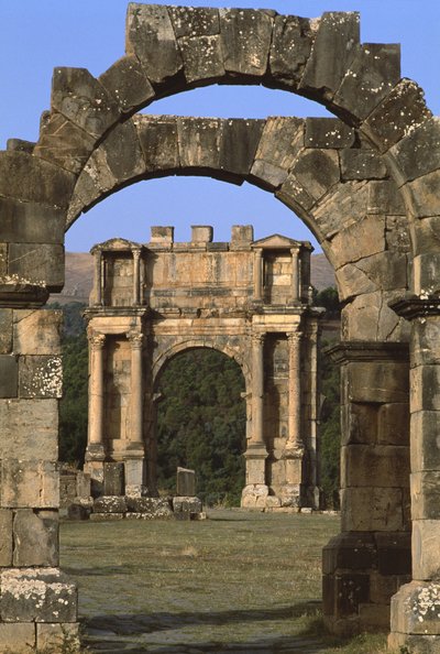 Triumphbogen zu Ehren von Kaiser Caracalla, Hochimperiale Periode (27 v. Chr.-395 n. Chr.) von Roman Imperial Period