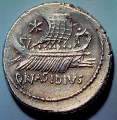 Römische Kunst: Silbermünze mit Darstellung einer römischen Galeere von Roman Roman