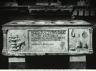Sarkophag des Nonius Zethus (Marmor) von Roman Roman