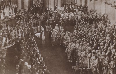 Krönung von Zar Nikolaus II. und Zarin Alexandra von Russland, Uspenski-Kathedrale, Moskau von Russian Photographer