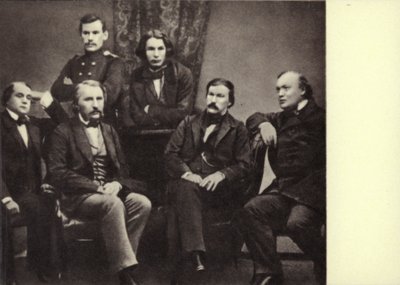 L N Tolstoi mit Schriftstellern und Mitwirkenden der Zeitschrift "Sovremennik", Petersburg von Russian Photographer