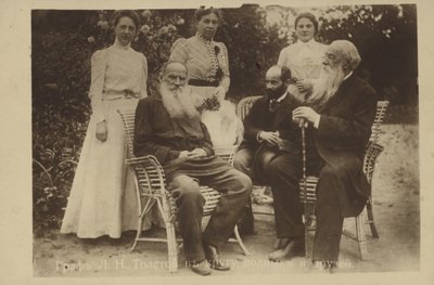 Leo Tolstoi mit Familie und Freunden von Russian Photographer