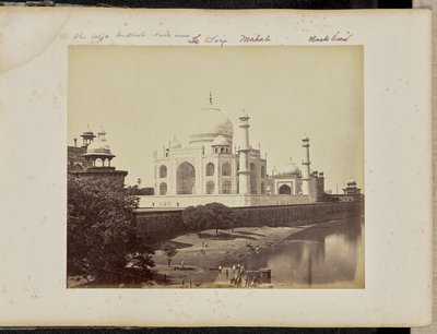Agra; Der Taj, vom Fluss aus von Samuel Bourne