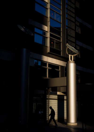 Städtisches Licht und Schatten von Satoshi Hata