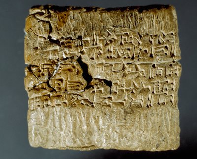 Assyrische Zivilisation: gravierte Schachtel mit Keilschriftzeichen über die Produktion von zwei Silberminen. Istanbul, Archäologisches Museum von School Assyrian