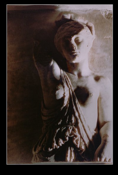 Figur einer Amazone, Relief vom Altar der Artemis, Tempel der Artemis in Ephesus, 450-300 v. Chr. (Marmor) von School Greek