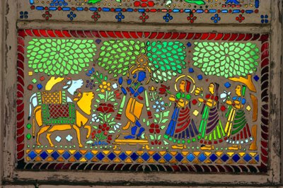 Radha Krishna mit Sakhi auf Buntglas von School Indian