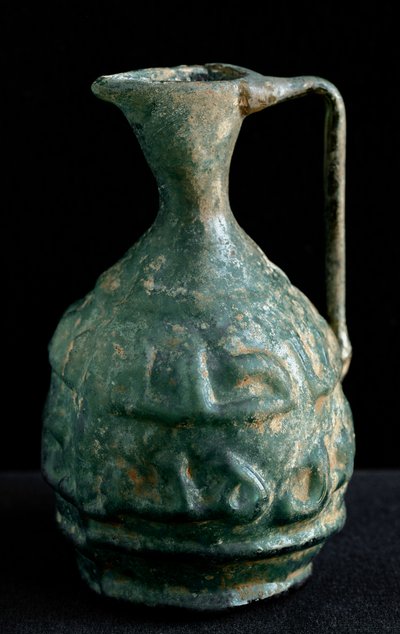 Kleine Glasamphore mit Inschriften. 9.-10. Jahrhundert aus dem Irak. Dim. 8,9 cm Paris, Louvre Museum von School Iraqi