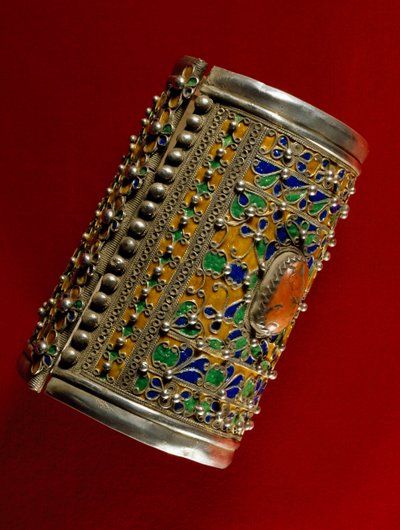 Armband aus Koralle, Silber und Emaille, Marokko von School Moroccan