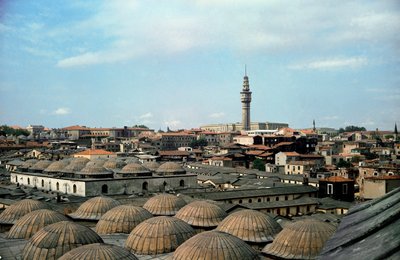 Panoramablick auf Istanbul mit Kuppeln des Großen Basars von School Ottoman
