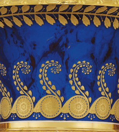 Detail eines zweihandigen Porzellan- und Blattgold-Vase, hergestellt von der Kaiserlichen Porzellanmanufaktur im Jahr 1833 von School Russian