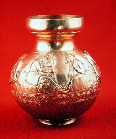 Krug mit Szenen aus dem skythischen Leben, aus Kul Oba auf der Krim, Ukraine von Scythian