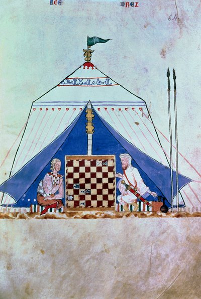 Ein Maure und ein Christ spielen Schach in einem Zelt, aus dem 