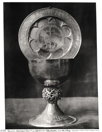 Kelch und Eucharistieteller, gehörend dem Abt Pelage, Ende 12. Anfang 13. Jahrhundert von Spanish School