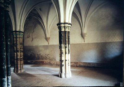 Blick auf das Innere des Kapitelsaals des Klosters, gegründet 1194 und 1218 an seinen heutigen Standort verlegt von Spanish School