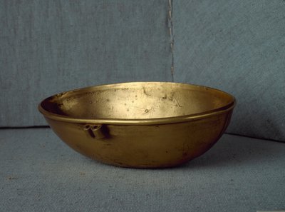 Sumerische Zivilisation: Ovale Schale aus Gold. Dim. 15 cm Bagdad, Nationales Irak-Museum von Sumerian Sumerian