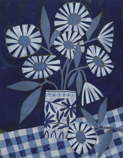 Stilisierte Blumen in einer dekorativen Vase von Susan Black
