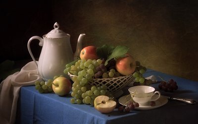 Elegantes Ernte Stillleben von Tatyana Skorokhod