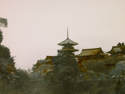 Blick auf den Kiyomizu-Dera-Tempel, Kyoto, um 1900 - 1915 von Teijiro Takagi