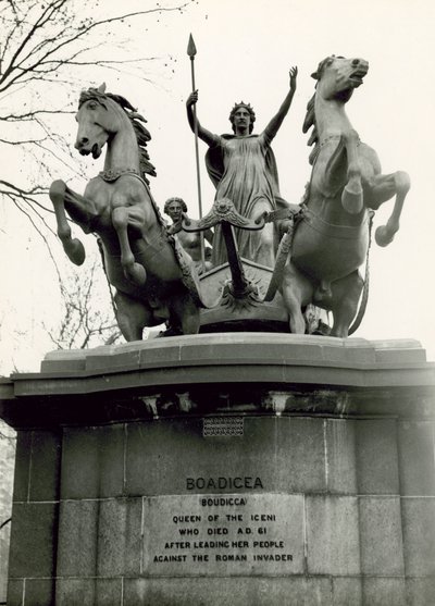 Boudicca und ihre Töchter, Bronzeskulpturengruppe, 1885 von Thomas Thornycroft
